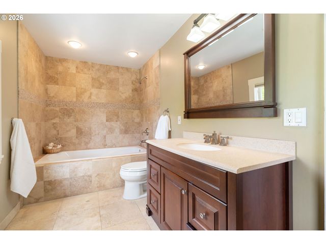 3311 Ne TILLAMOOK St, Portland, OR 97212