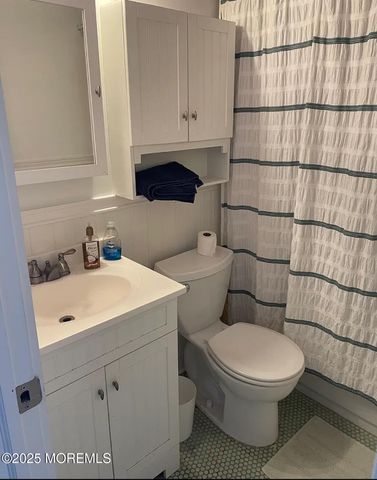 2204 Grand Central Avenue 6, Lavallette, NJ 08735