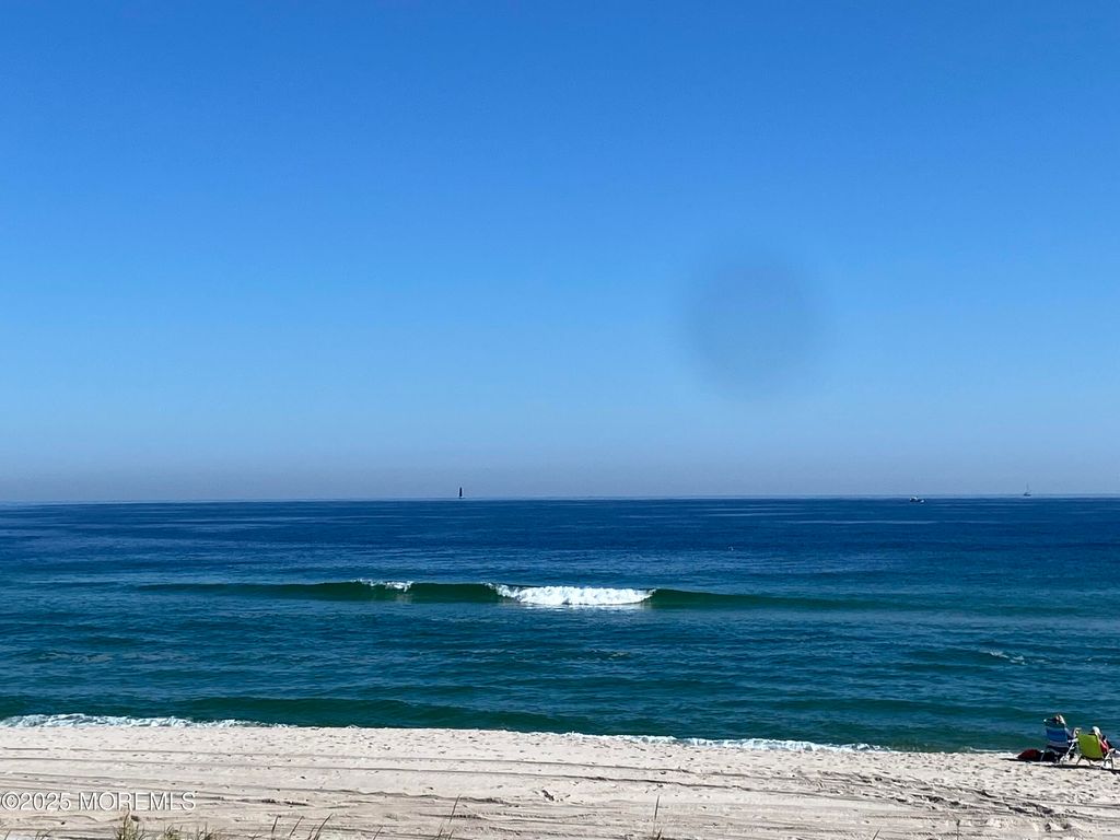 2204 Grand Central Avenue 6, Lavallette, NJ 08735