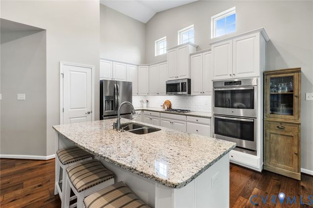 17513 Great Falls Cir, Moseley, VA 23120