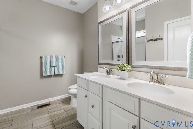 17513 Great Falls Cir, Moseley, VA 23120