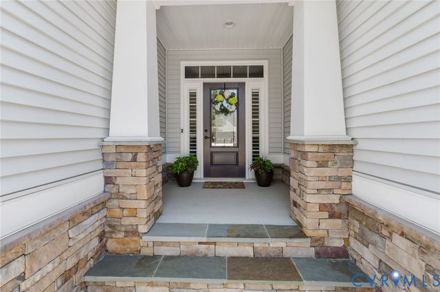 17513 Great Falls Cir, Moseley, VA 23120