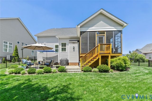 17513 Great Falls Cir, Moseley, VA 23120