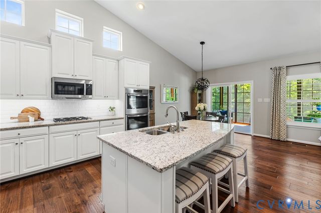 17513 Great Falls Cir, Moseley, VA 23120
