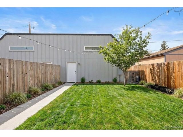 2037 Hooker St, Denver, CO 80211