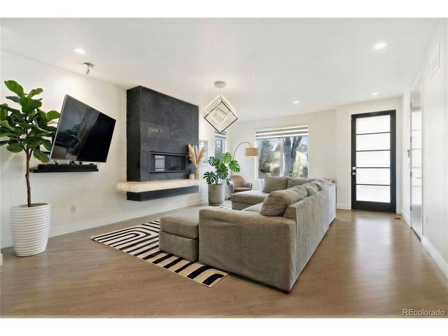 2037 Hooker St, Denver, CO 80211