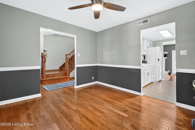 8134 Lake Terrace, Louisville, KY 40222