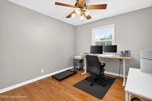 8134 Lake Terrace, Louisville, KY 40222