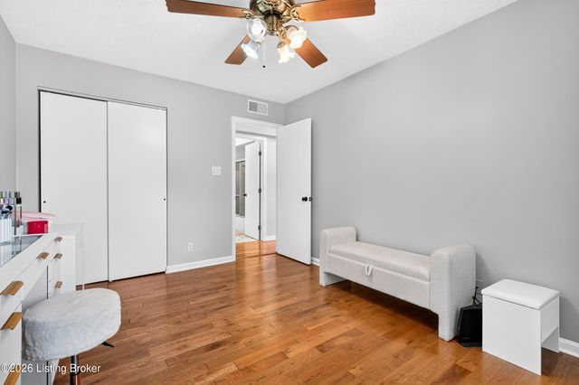 8134 Lake Terrace, Louisville, KY 40222