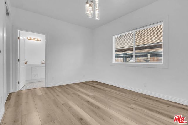 261 W 43rd Place, Los Angeles, CA 90037