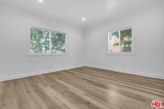 261 W 43rd Place, Los Angeles, CA 90037