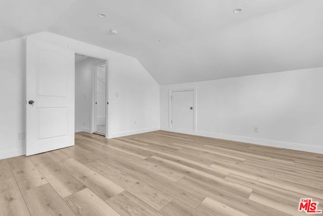 261 W 43rd Place, Los Angeles, CA 90037