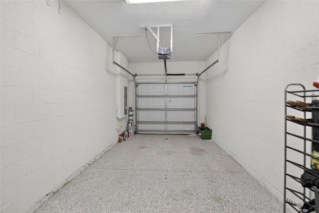 4732 WHITE SANDERLING COURT, Tampa, FL 33619