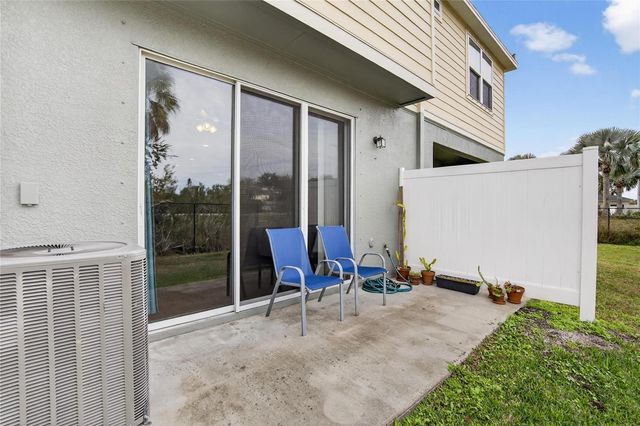 4732 WHITE SANDERLING COURT, Tampa, FL 33619