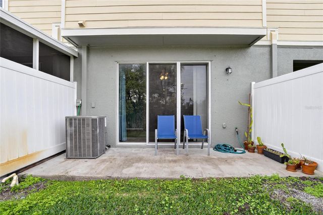 4732 WHITE SANDERLING COURT, Tampa, FL 33619