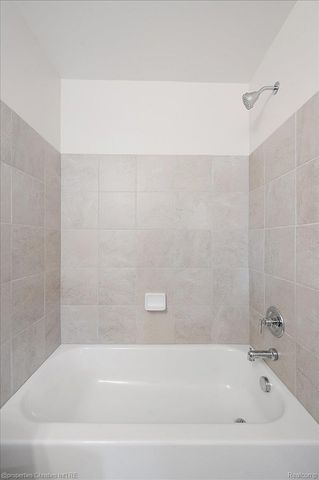 4953 Treeside Lane, Troy, MI 48098