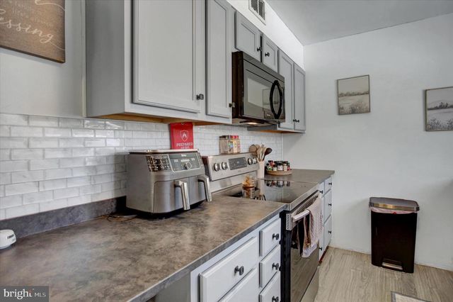 90 FERGUSON VALLEY RD, Mount Union, PA 17066