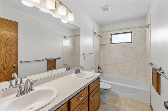 727 Terrace Drive, Roseville, MN 55113