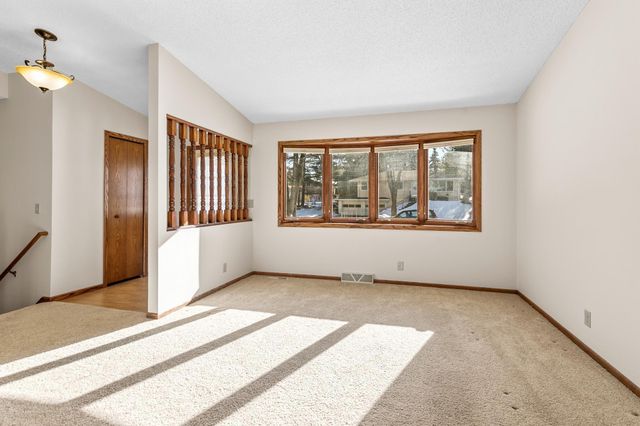 727 Terrace Drive, Roseville, MN 55113