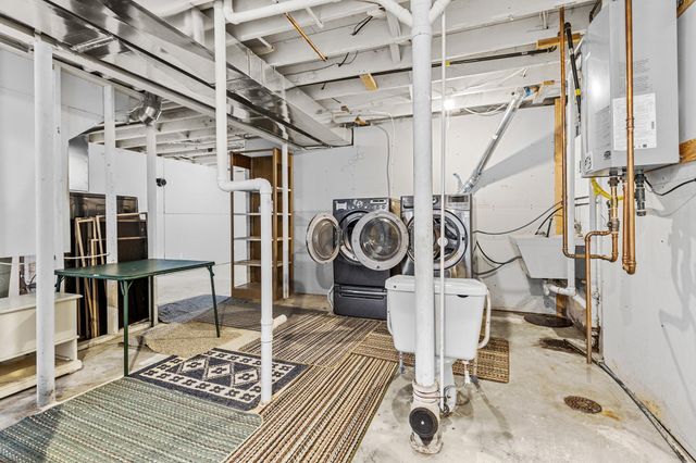 727 Terrace Drive, Roseville, MN 55113