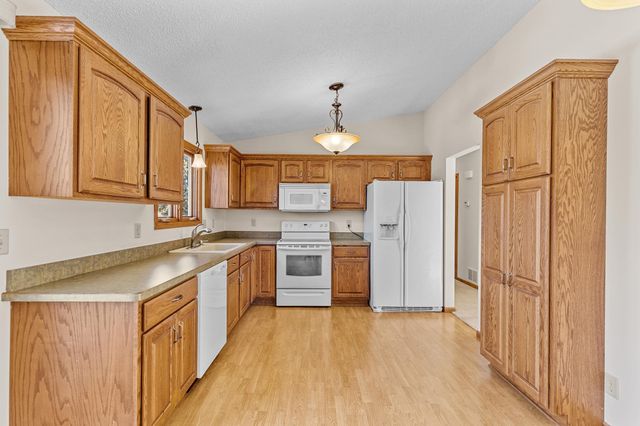 727 Terrace Drive, Roseville, MN 55113