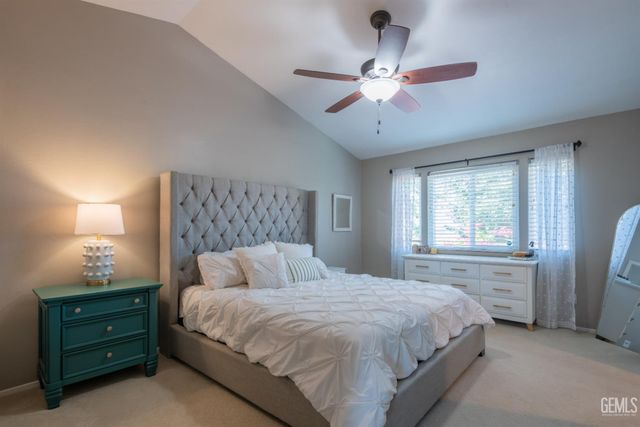 9204 Buckingham Way, Bakersfield, CA 93312