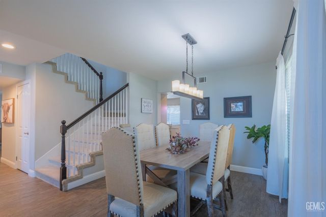 9204 Buckingham Way, Bakersfield, CA 93312