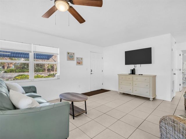 103 E PARK STREET, Tarpon Springs, FL 34689