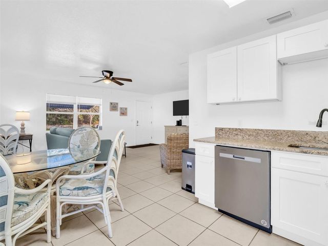 103 E PARK STREET, Tarpon Springs, FL 34689