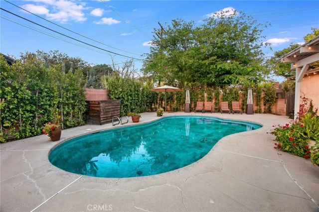 21709 Michale Street, Canoga Park, CA 91304