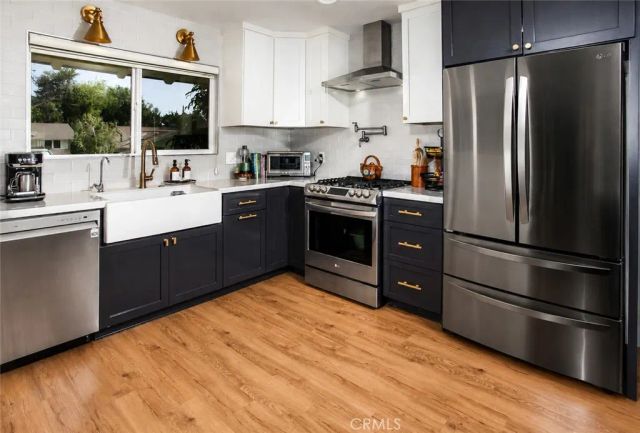 21709 Michale Street, Canoga Park, CA 91304
