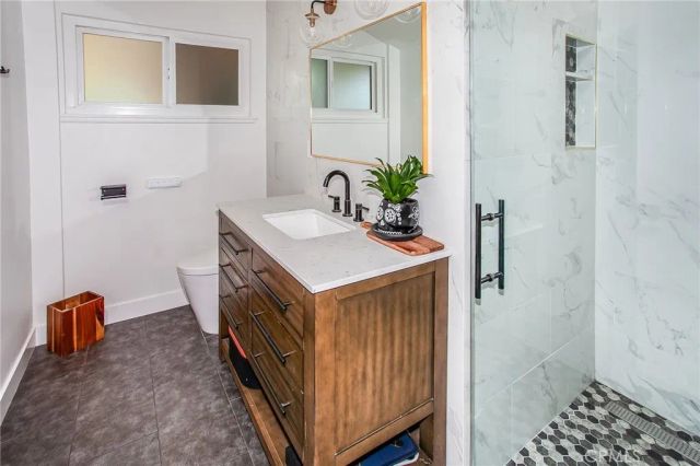 21709 Michale Street, Canoga Park, CA 91304