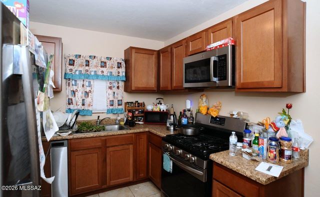 624 N Columbus Boulevard, Tucson, AZ 85711
