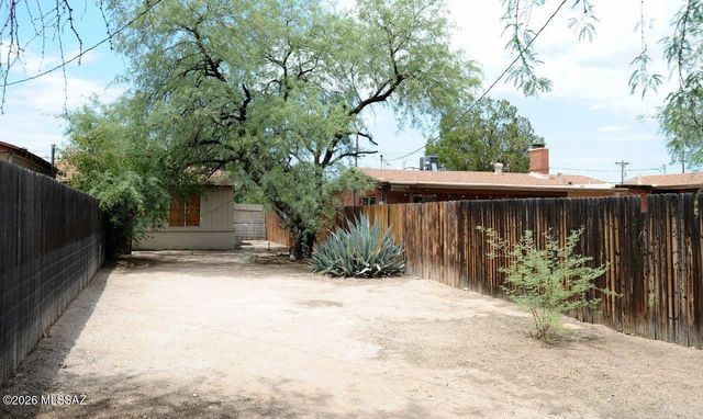 624 N Columbus Boulevard, Tucson, AZ 85711