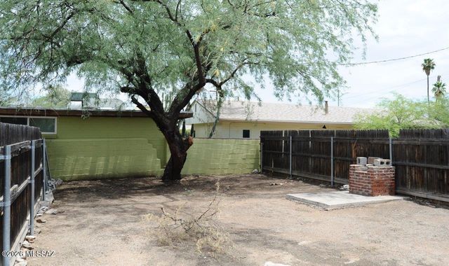 624 N Columbus Boulevard, Tucson, AZ 85711
