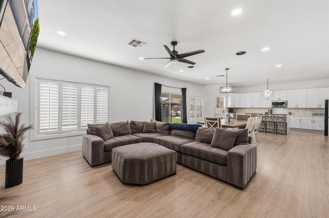 10427 E Diamond, Mesa, AZ 85208