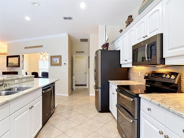 21 RICHMOND DR, New Smyrna Beach, FL 32169