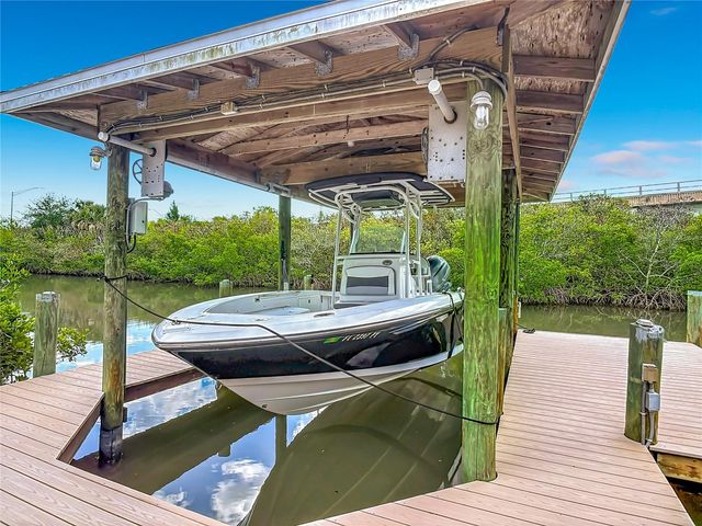 21 RICHMOND DR, New Smyrna Beach, FL 32169