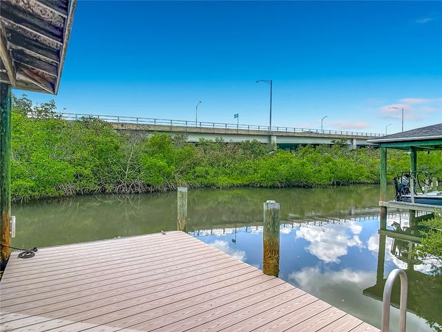 21 RICHMOND DR, New Smyrna Beach, FL 32169