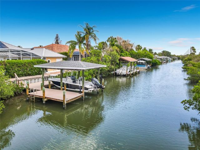 21 RICHMOND DR, New Smyrna Beach, FL 32169
