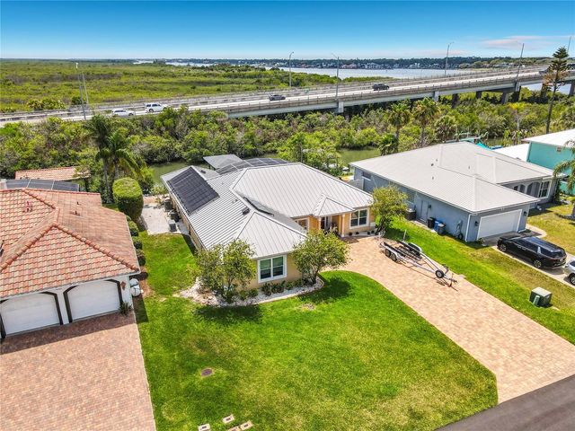 21 RICHMOND DR, New Smyrna Beach, FL 32169