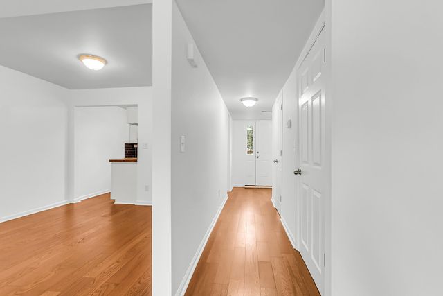 301 Lakeside Drive C-1, Mount Pleasant, SC 29464