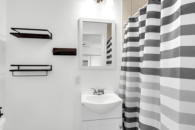 301 Lakeside Drive C-1, Mount Pleasant, SC 29464