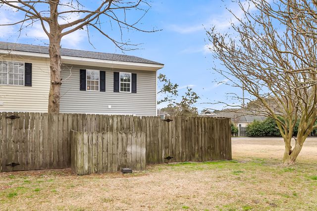 301 Lakeside Drive C-1, Mount Pleasant, SC 29464