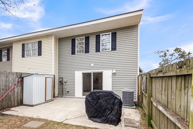 301 Lakeside Drive C-1, Mount Pleasant, SC 29464