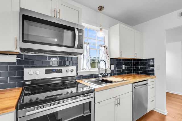 301 Lakeside Drive C-1, Mount Pleasant, SC 29464