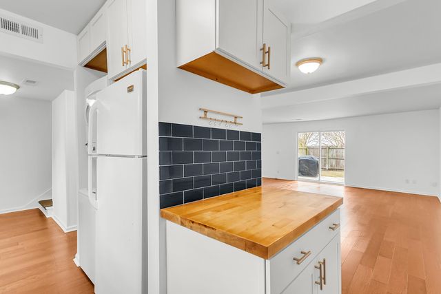 301 Lakeside Drive C-1, Mount Pleasant, SC 29464