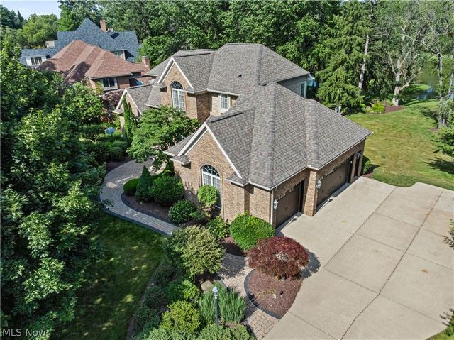 4056 Glenmoor Road NW, Canton, OH 44718