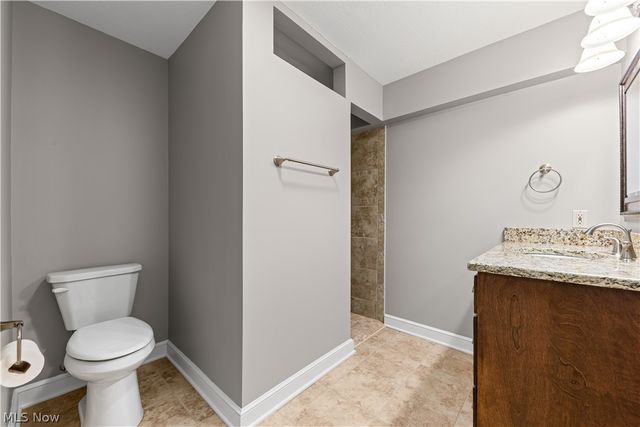 4056 Glenmoor Road NW, Canton, OH 44718