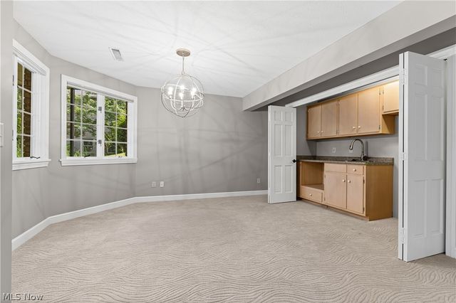 4056 Glenmoor Road NW, Canton, OH 44718